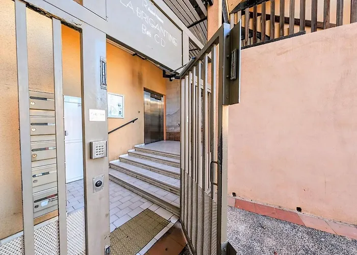 Cap Vue Port Pools Tennis Loggia Wifi Clim * Agde