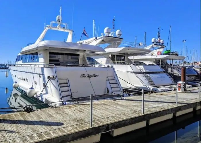 Cap Vue Port Pools Tennis Loggia Wifi Clim *